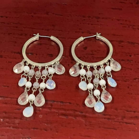 Jewelry - VTG Fashion Jewelry Silver Tone Beaded Dangle Earrings # 218